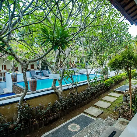 The Tanis Beach Resort Nusa Lembongan